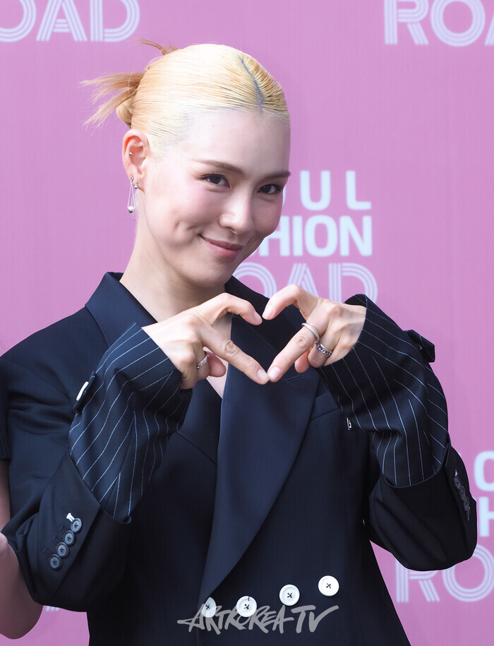 '서울패션로드 2024 at 석촌호수' 포토월 행사(가희) 2024.05.31 사진 ⓒ아트코리아방송 이용선 기자