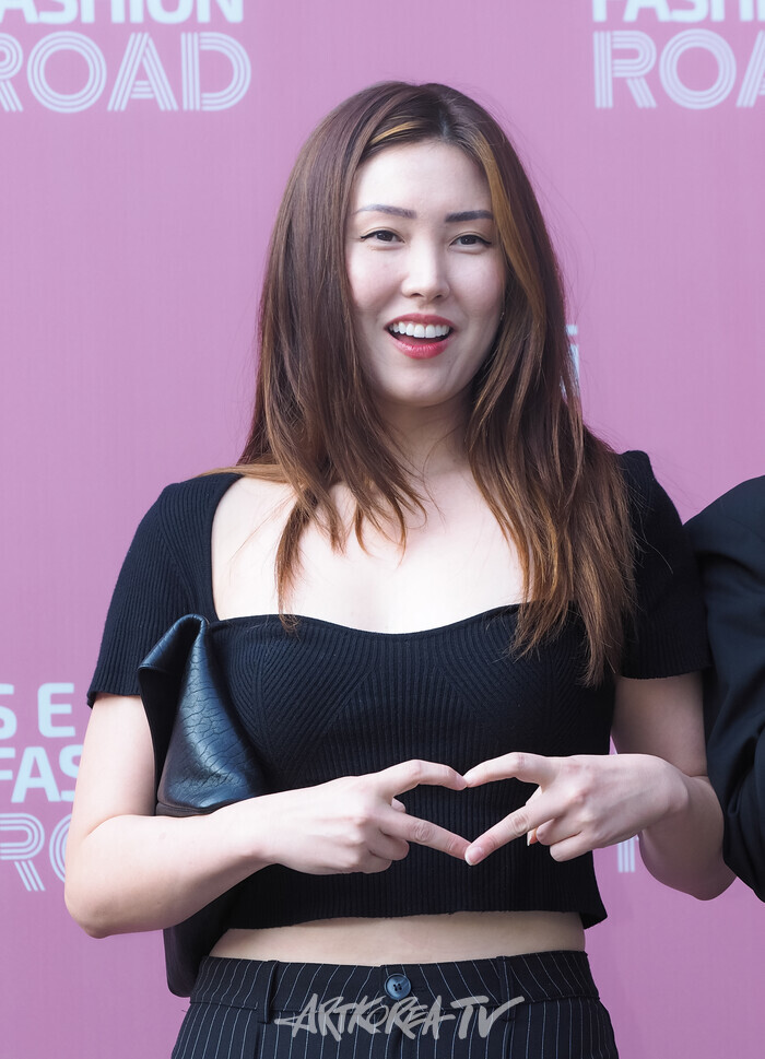 '서울패션로드 2024 at 석촌호수' 포토월 행사(베카) 2024.05.31 사진 ⓒ아트코리아방송 이용선 기자