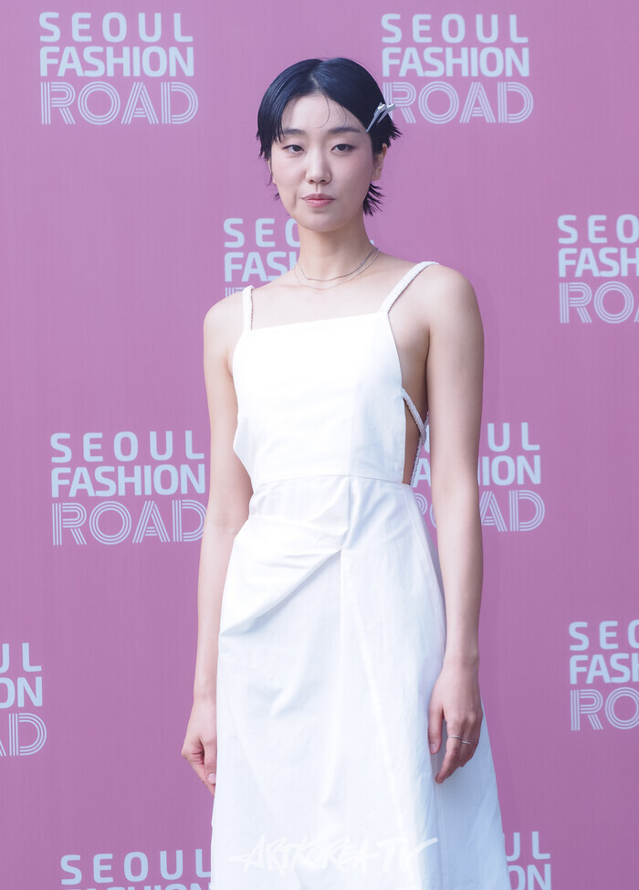 '서울패션로드 2024 at 석촌호수' 포토월 행사(이주영) 2024.05.31 사진 ⓒ아트코리아방송 이용선 기자