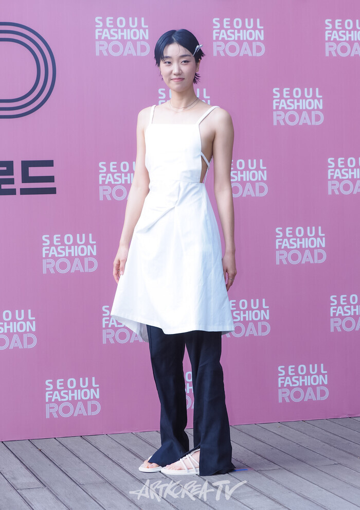 '서울패션로드 2024 at 석촌호수' 포토월 행사(이주영) 2024.05.31 사진 ⓒ아트코리아방송 이용선 기자