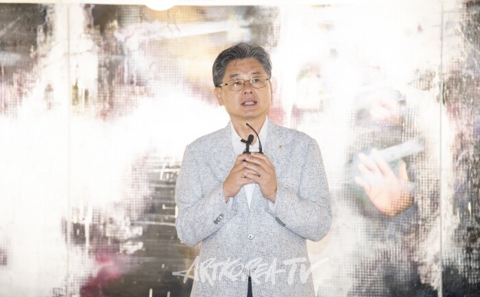 2024 조영순 작가 '하이브리드 회화전 & 출판기념회'-임긍빈 전 영통구 주민자치회장