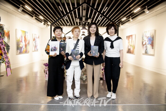 2024 조영순 작가 '하이브리드 회화전 & 출판기념회'