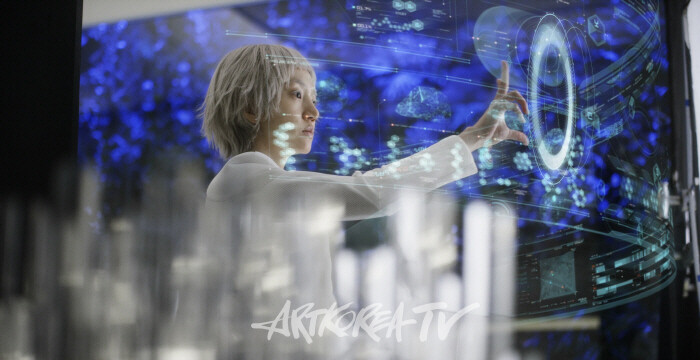 2015 제56회 베니스비엔날레 한국관 [미지에서 온 소식 ; 축지법과 비행술 (News from Nowhere ; The Ways of Folding Space and Flying)], 베니스, 이탈리아 (HD Film. 10 min 30 sec.) Still cut