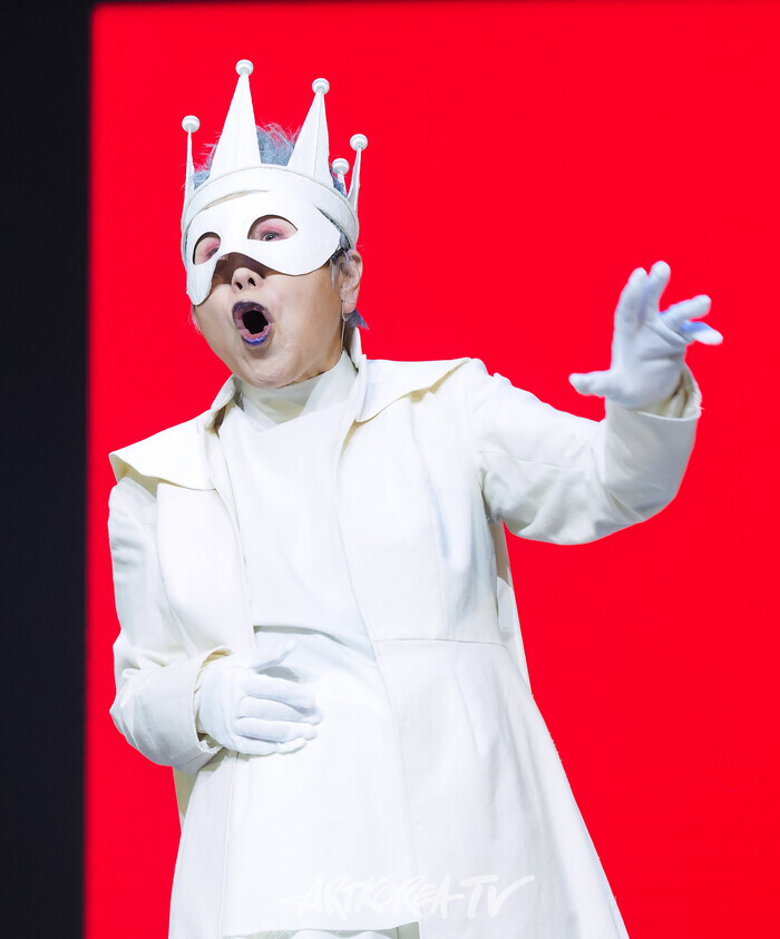 연극 '햄릿' 프레스콜(배우 1 역 박정자). 2024.06.13 사진 ⓒ아트코리아방송 이용선 기자