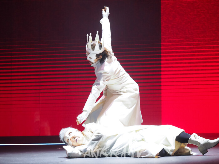 연극 '햄릿' 프레스콜(정경순, 박정자). 2024.06.13 사진 ⓒ아트코리아방송 이용선 기자