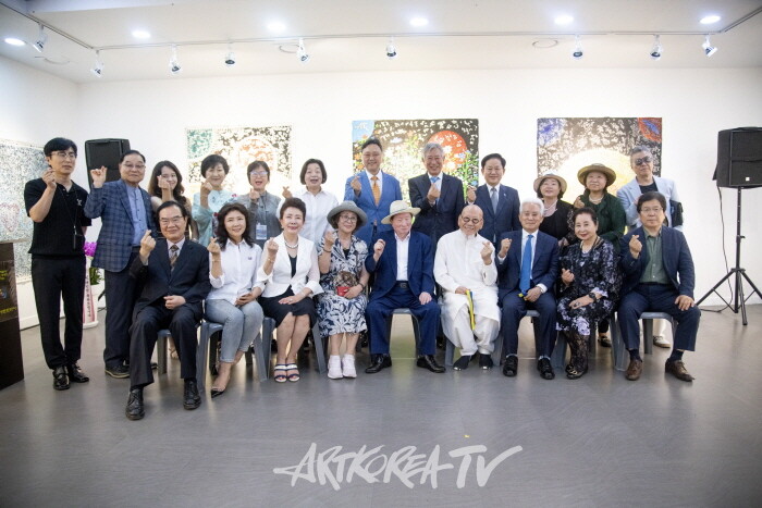 하정열 '우주화가' 30회 개인전 개막행사