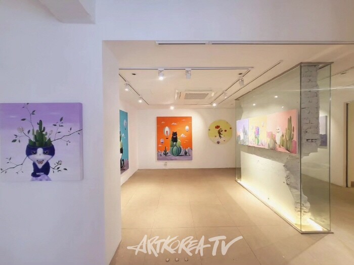 아세움 첫 개인전 '해방을 꿈꾸는 아세움의 행복한 몽상'