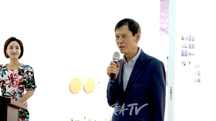 신항섭 미술평론가 축사