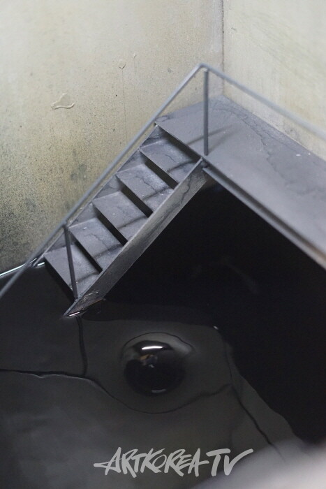 Jan Köchermann 개인전 'I told you so'