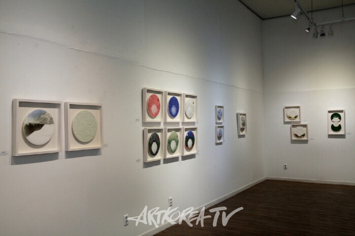 도자회화 김미경 작가, '달항아리의 행복' 초대 개인전