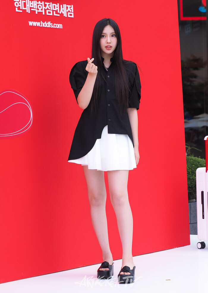 뉴진스 현대백화점면세점 동대문점 '에브리데이 현데이'(EVERYDAY HYUNDAY) 기념 포토월 행사(혜인) 2024.08.01 사진 ⓒ아트코리아방송 이용선 기자​