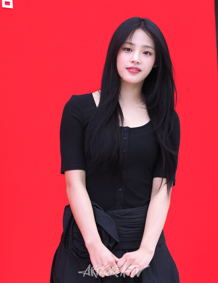 현대백화점면세점 동대문점 '에브리데이 현데이'(EVERYDAY HYUNDAY) 기념 포토월 행사(뉴진스 민지) 2024.08.01 사진 ⓒ아트코리아방송 이용선 기자​