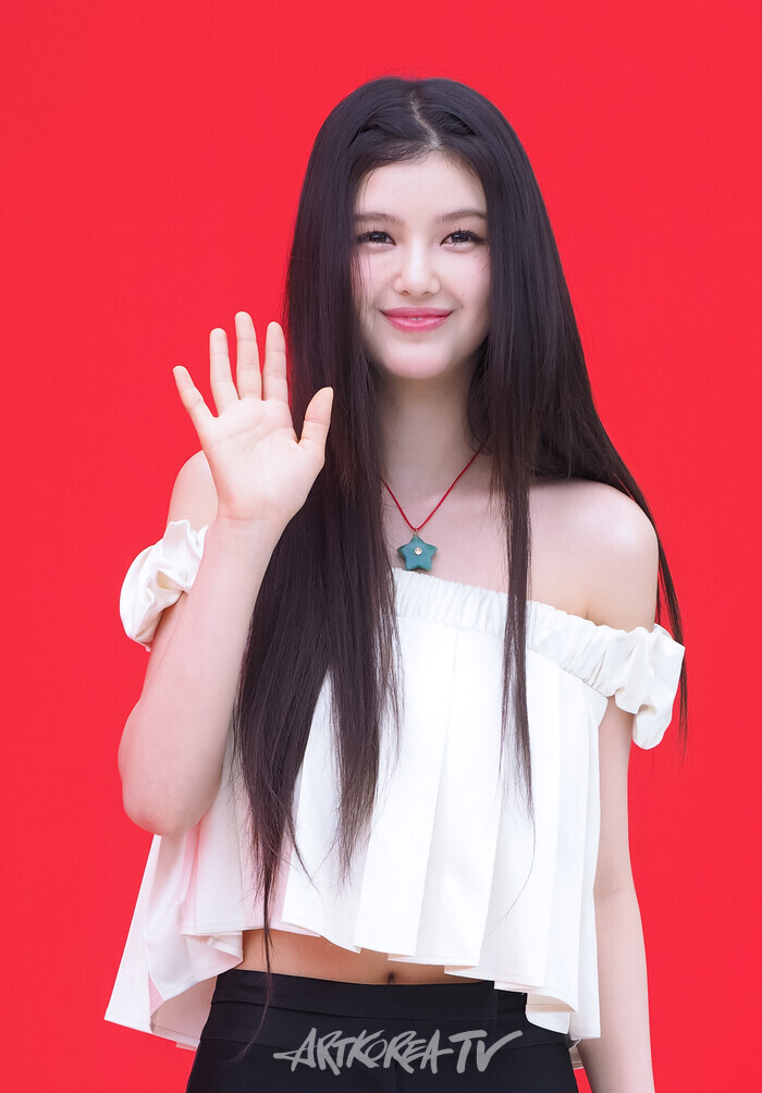 현대백화점면세점 동대문점 '에브리데이 현데이'(EVERYDAY HYUNDAY) 기념 포토월 행사(뉴진스 다니엘) 2024.08.01 사진 ⓒ아트코리아방송 이용선 기자​