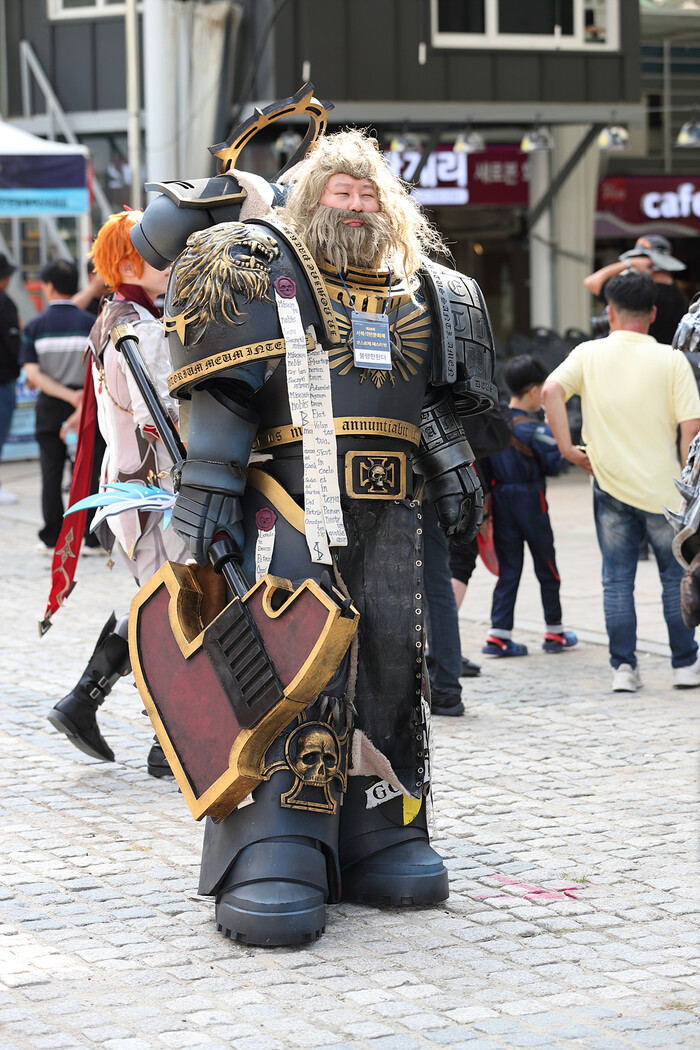 8월2일 코스프레 대회 참가자들의 사진촬영