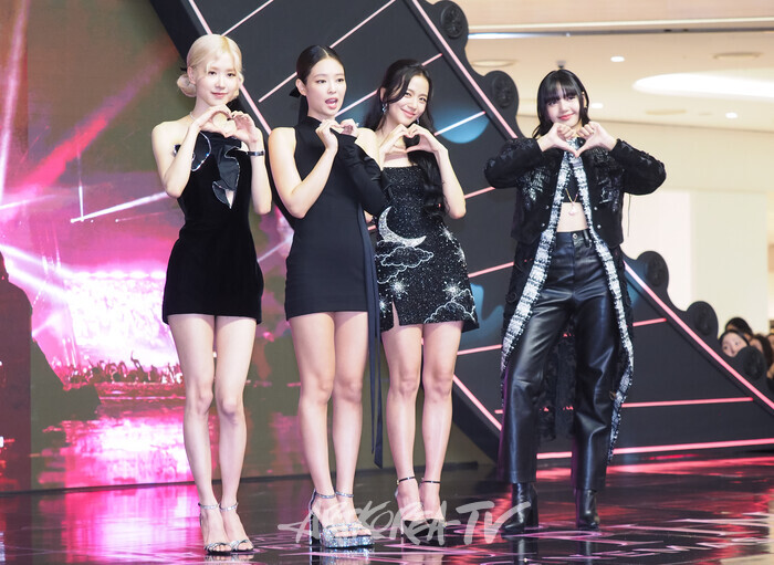 그룹 블랙핑크(제니, 리사, 로제, 지수) '블랙핑크 월드 투어 '본 핑크' 인 시네마'(BLACKPINK WORLD TOUR 'BORN PINK' IN CINEMAS) 핑크카펫 행사. 2024.08.09 사진 ⓒ 아트코리아방송 이용선 기자​