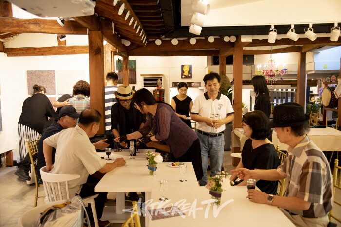 박하윤 초대전 '무한화 INFINITE-ING' 개막행사