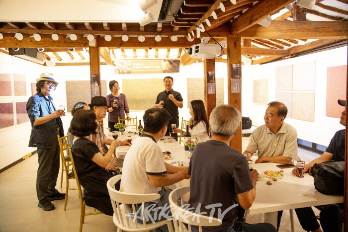 박하윤 초대전 '무한화 INFINITE-ING' 개막행사