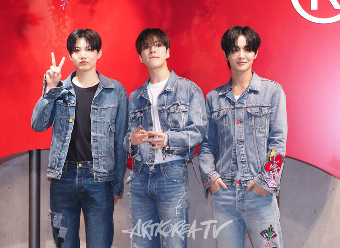 리바이스 성수동 스테이지 35 팝업 스토어 행사 (트레저 재혁, 준규, 지훈) 2024.08.22 사진 ⓒ아트코리아방송 이용선 기자​