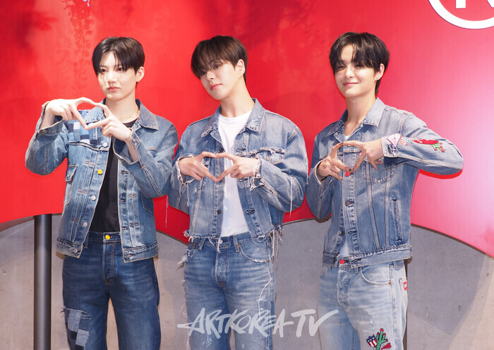 리바이스 성수동 스테이지 35 팝업 스토어 행사 (트레저 재혁, 준규, 지훈) 2024.08.22 사진 ⓒ아트코리아방송 이용선 기자​