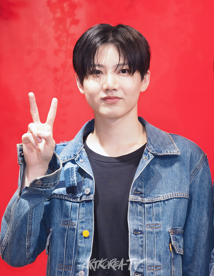 리바이스 성수동 스테이지 35 팝업 스토어 행사 (트레저 준규) 2024.08.22 사진 ⓒ아트코리아방송 이용선 기자​