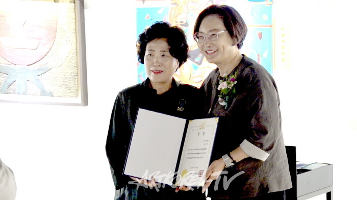 용산구청장상 김영인 작가