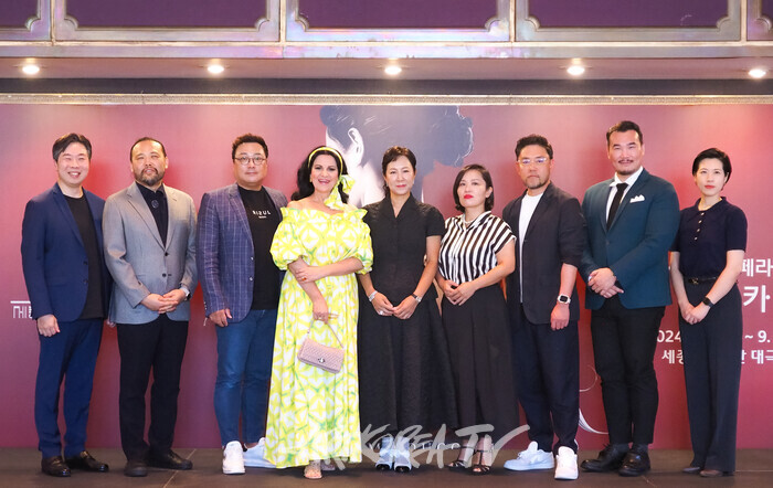 서울시오페라단 오페라 '토스카' 기자간담회(사진 왼쪽부터  지중배 지휘자 - 사무엘 윤 - 김재형 - 안젤라 게오르규 - 박혜진 서울시오페라단장 - 임세경 - 양준모 - 김영우 - 표현진 연출) 2024.08.30 사진 ⓒ아트코리아방송 이용선 기자