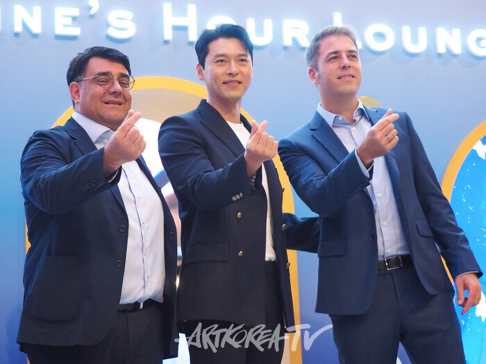 스카치 위스키 발렌타인(Ballentine's) 팝업스토어 '발렌타인 아워 라운지'(Ballentine's Hour Lounge) 행사(사진 왼쪽부터 페르노리카 코리아 프란츠 브루노 디디에 호튼, 배우 현빈, 페르노르카 코리아 마케팅전무 미겔 파스칼) 2024.08.30 사진 ⓒ아트코리아방송 이용선 기자