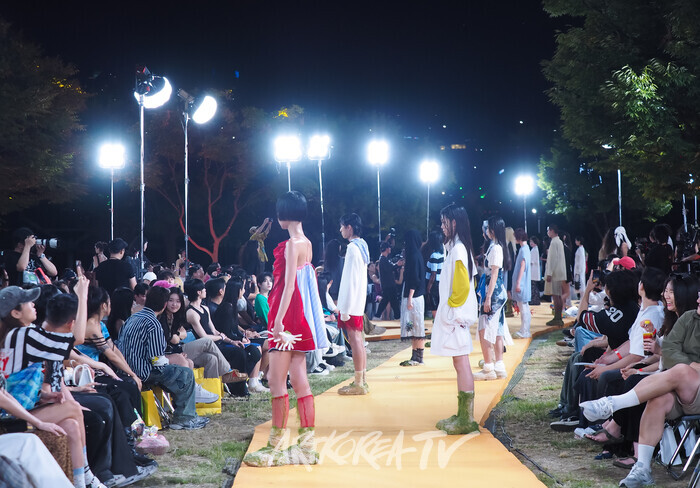 '2024 서울패션로드@뚝섬 - 보타닉패션쇼' 2024.08.30 사진 ⓒ아트코리아방송 이용선 기자