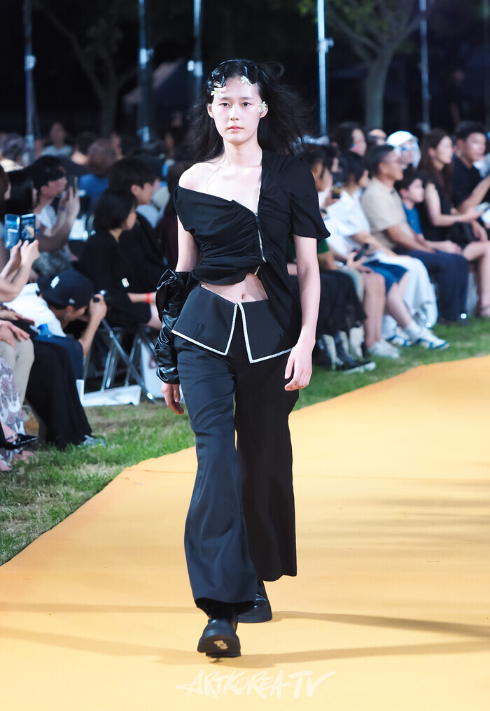 '2024 서울패션로드@뚝섬-보타닉 패션쇼'(김보나, 임재혁 디자이너 브랜드 비스퍽(BESFXXK))  2024.08.30 사진 ⓒ아트코리아방송 이용선 기자
