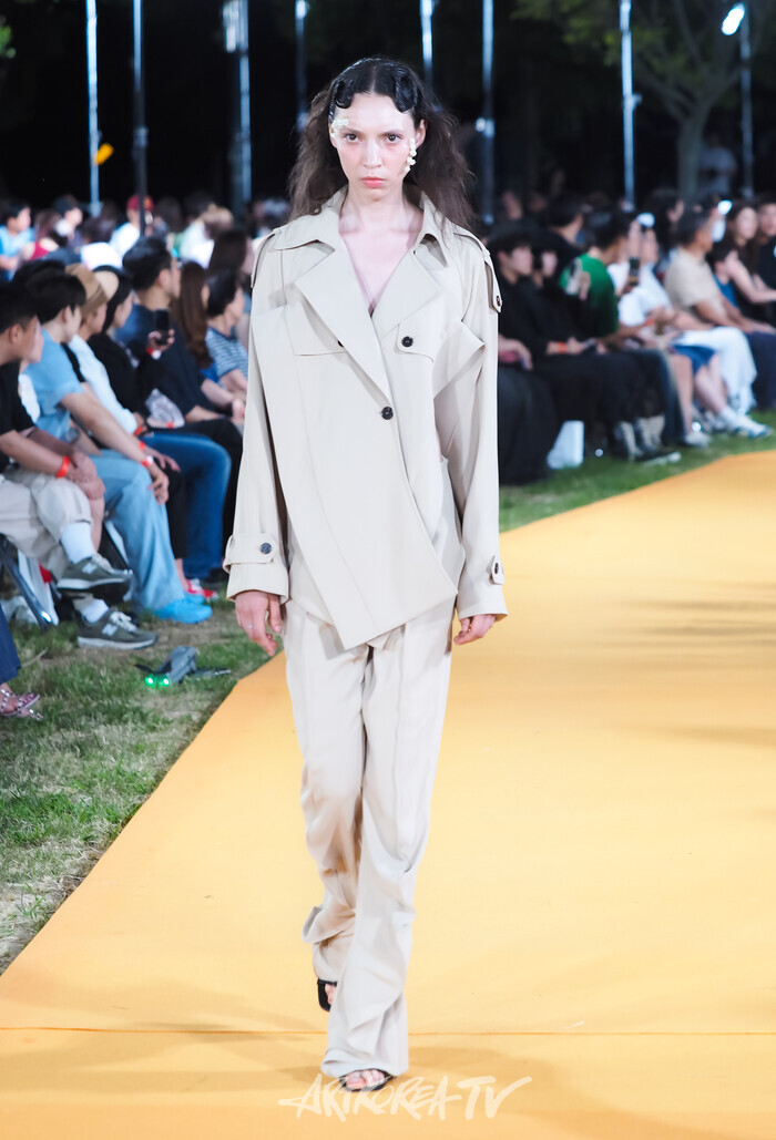 '2024 서울패션로드@뚝섬-보타닉 패션쇼'(김보나, 임재혁 디자이너 브랜드 비스퍽(BESFXXK))  2024.08.30 사진 ⓒ아트코리아방송 이용선 기자