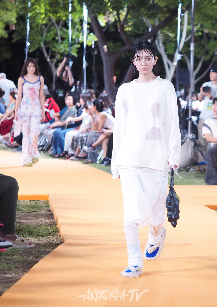 '2024 서울패션로드@뚝섬-보타닉 패션쇼'(양윤아 디자이너 브랜드 비건타이거(VEGANTIGER)) 2024.08.30 사진 ⓒ아트코리아방송 이용선 기자