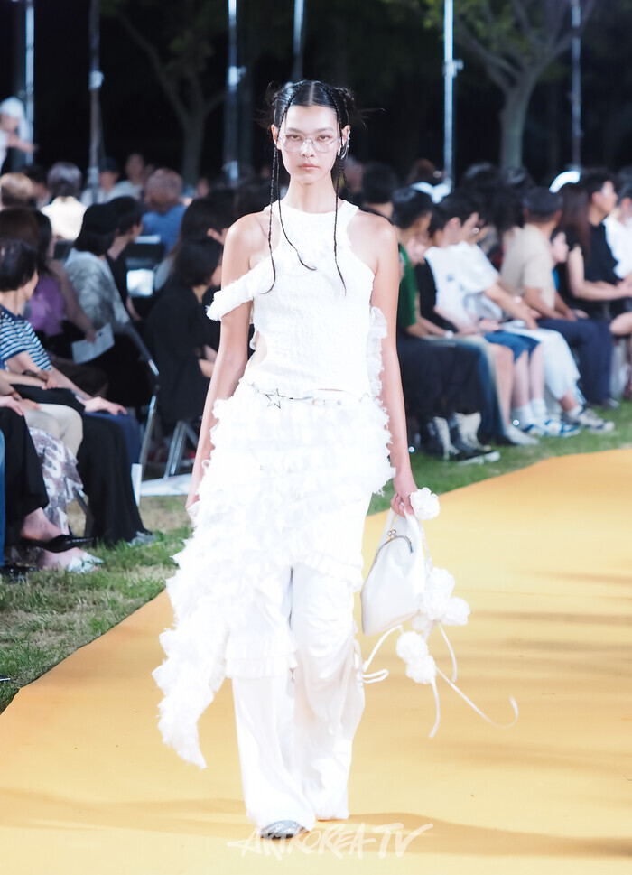 '2024 서울패션로드@뚝섬-보타닉 패션쇼'(최경호, 송현희 디자이너 브랜드 홀리넘버세븐(HOLLYNUMBER7)) 2024.08.30 사진 ⓒ아트코리아방송 이용선 기자