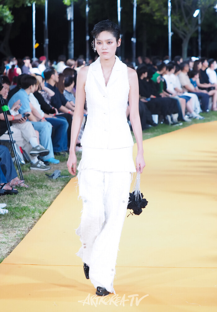 '2024 서울패션로드@뚝섬-보타닉 패션쇼'(최경호, 송현희 디자이너 브랜드 홀리넘버세븐(HOLLYNUMBER7)) 2024.08.30 사진 ⓒ아트코리아방송 이용선 기자