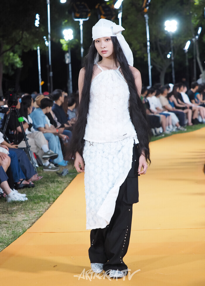 '2024 서울패션로드@뚝섬-보타닉 패션쇼'(최경호, 송현희 디자이너 브랜드 홀리넘버세븐(HOLLYNUMBER7)) 2024.08.30 사진 ⓒ아트코리아방송 이용선 기자