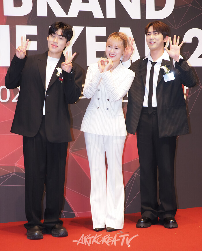 [AK포토] 숏박스 김원훈-엄지윤-조진세, 기뻐~기뻐 (2024 올해의 브랜드 대상)