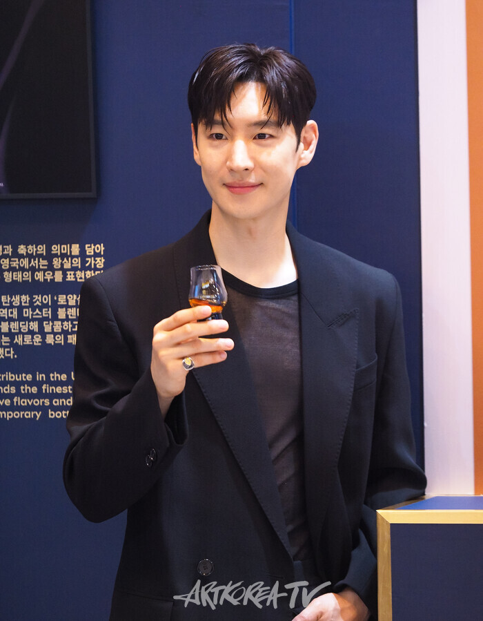 '로얄살루트 타임 챔버 바이 콘래드 쇼크로스' 출시 기념 행사(이제훈). 2024.09.05 사진 ⓒ아트코리아방송 이용선 기자