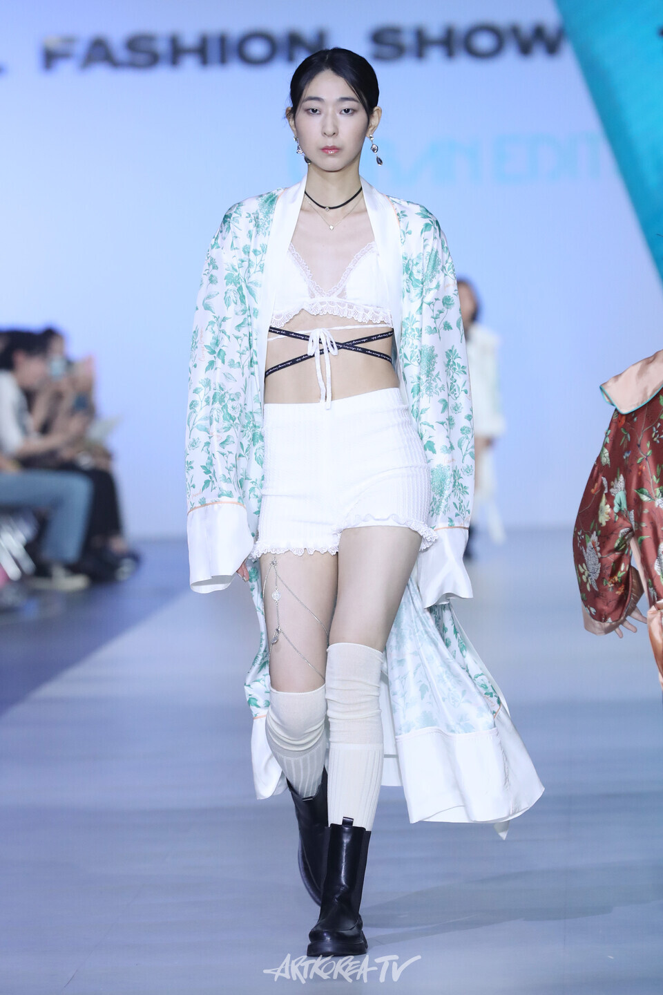 심민지 디자이너 URBAN EDITION(얼반에디션) 패션쇼