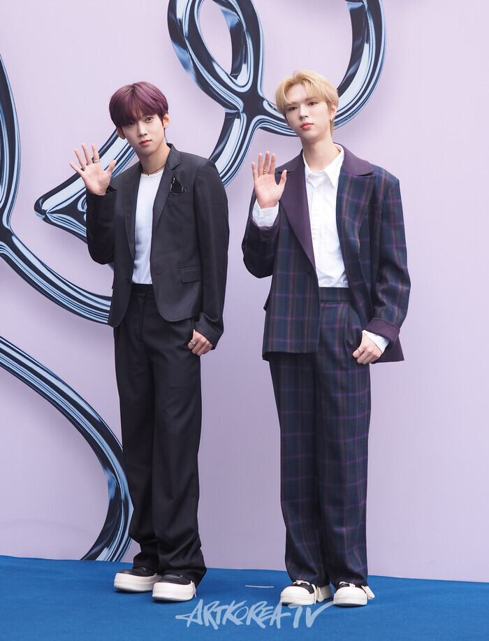 '2025 SS 서울패션위크' 곽현주 디자이너 곽현주 컬렉션 포토월 행사(앰퍼샌드원 나캠든과 브라이언) 2024.09.07 사진 ⓒ아트코리아방송 이용선 기자