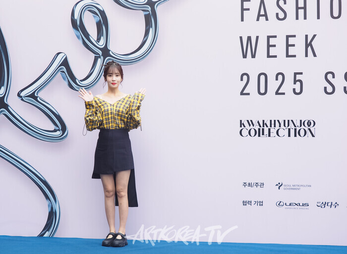 '2025 SS 서울패션위크' 곽현주 디자이너 곽현주 컬렉션 포토월 행사(유지애) 2024.09.07 사진 ⓒ아트코리아방송 이용선 기자