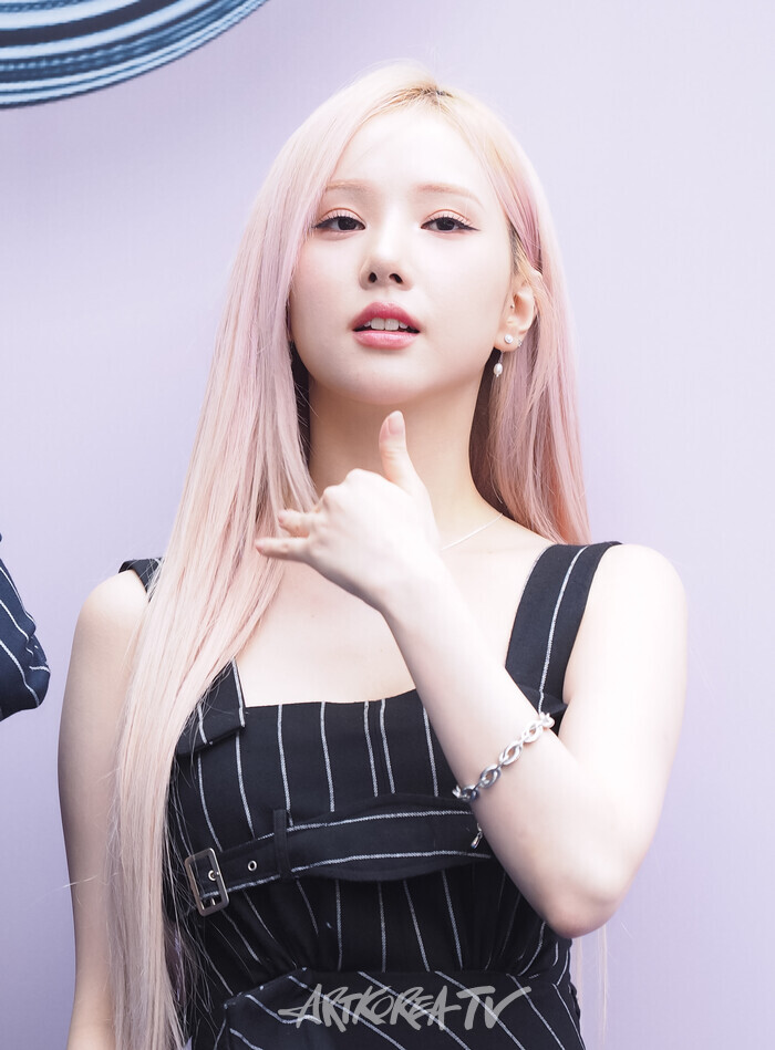 '2025 SS 서울패션위크' 곽현주 디자이너 곽현주 컬렉션 포토월 행사(비비지 은하) 2024.09.07 사진 ⓒ아트코리아방송 이용선 기자