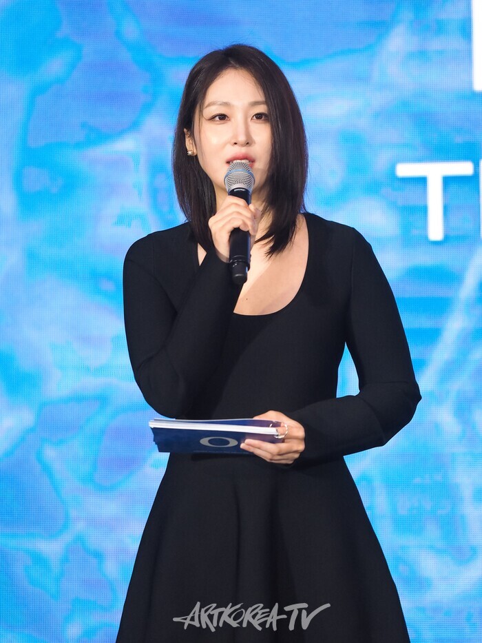 화사 두 번째 미니 앨범 '오'(O) 발매 기념 기자간담회(방송인 신아영) . 2024.09.19 사진 ⓒ아트코리아방송 이용선 기자