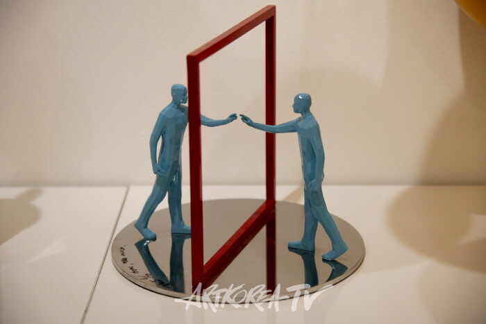 비채아트뮤지엄-송현화 특별초대전 'THIS IS THE MOMENT'