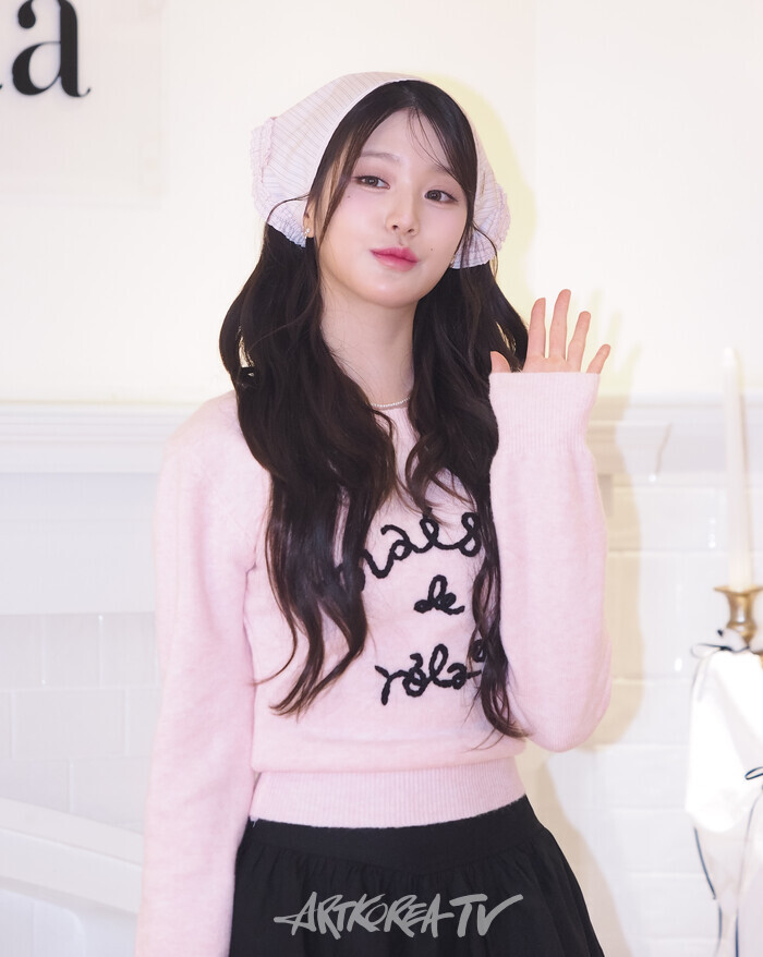 로라로라 플래그십스토어 한남점 오픈기념 포토월 행사(아이브 장원영) 2024.09.26 사진 ⓒ아트코리아방송 이용선 기자