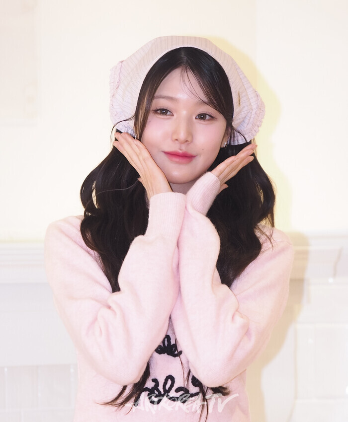 로라로라 플래그십스토어 한남점 오픈기념 포토월 행사(아이브 장원영) 2024.09.26 사진 ⓒ아트코리아방송 이용선 기자