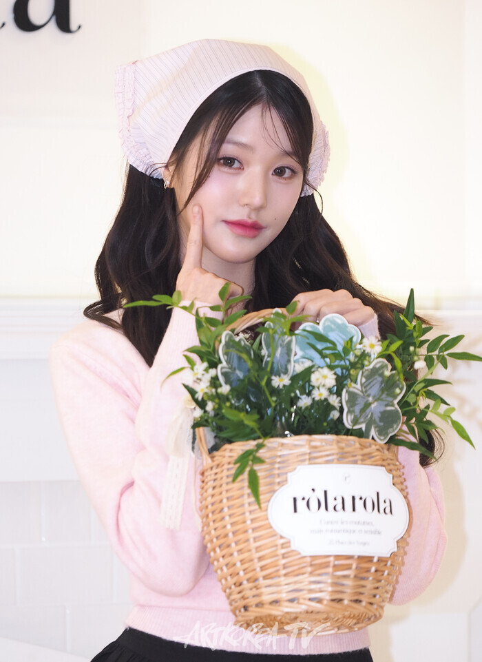 로라로라 플래그십스토어 한남점 오픈기념 포토월 행사(아이브 장원영) 2024.09.26 사진 ⓒ아트코리아방송 이용선 기자