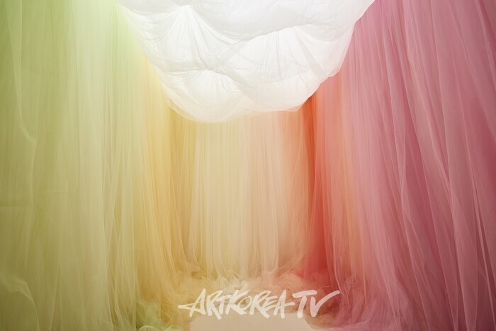 김은정, Ethereal Breath, 2024, 튤, 실크, 가변크기. 제공 예술의전당