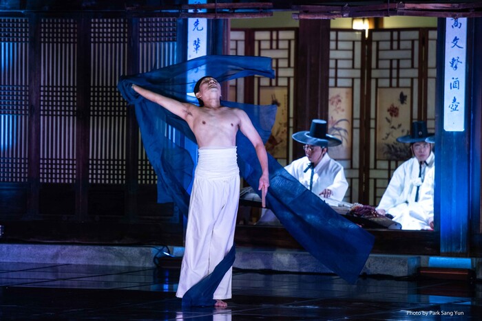 댄스컴퍼니 미디우스  공연 사진. 제공 한국장애인무용협회