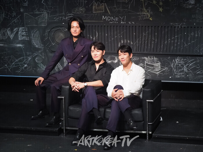 연극 '킬롤로지' 프레스콜(폴 역의  임주환, 이동하, 김경남). 2024.10.02 사진 ⓒ아트코리아방송 이용선 기자