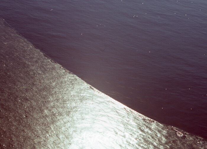 강지미 사진전 'Unbroken days'-해빙기(解氷期)