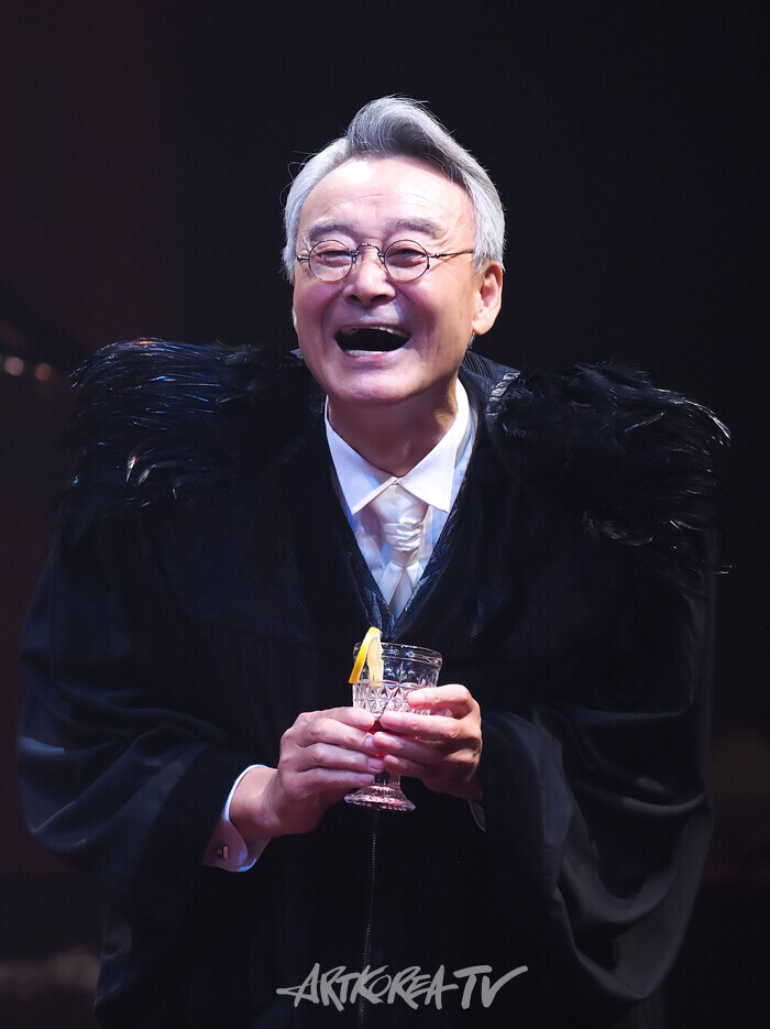 연극 '트랩' 프레스콜(남명렬) 2024.09.27 사진 ⓒ아트코리아방송 이용선 기자